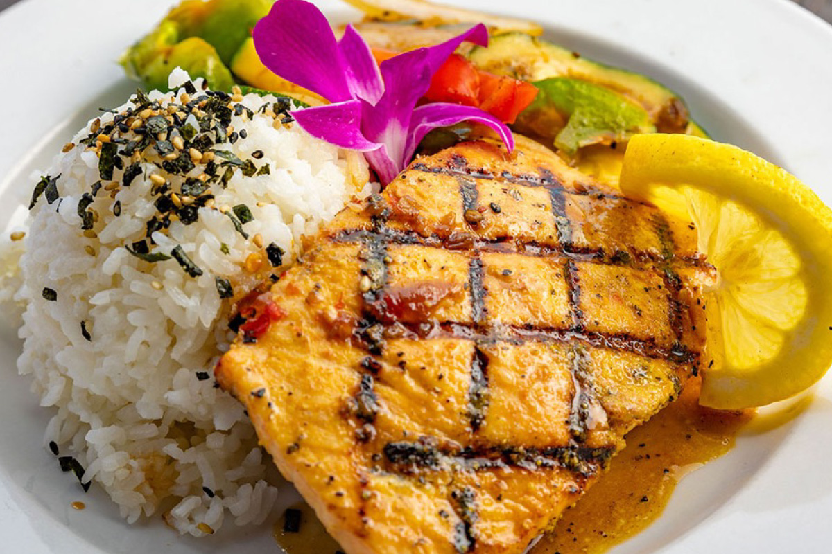 Hawaii Featured Restaurant & Activity for May